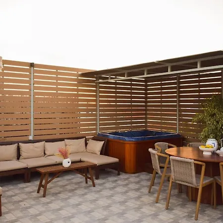 Ekathe House Ferienhaus *