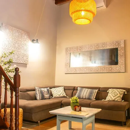 Ekathe House *